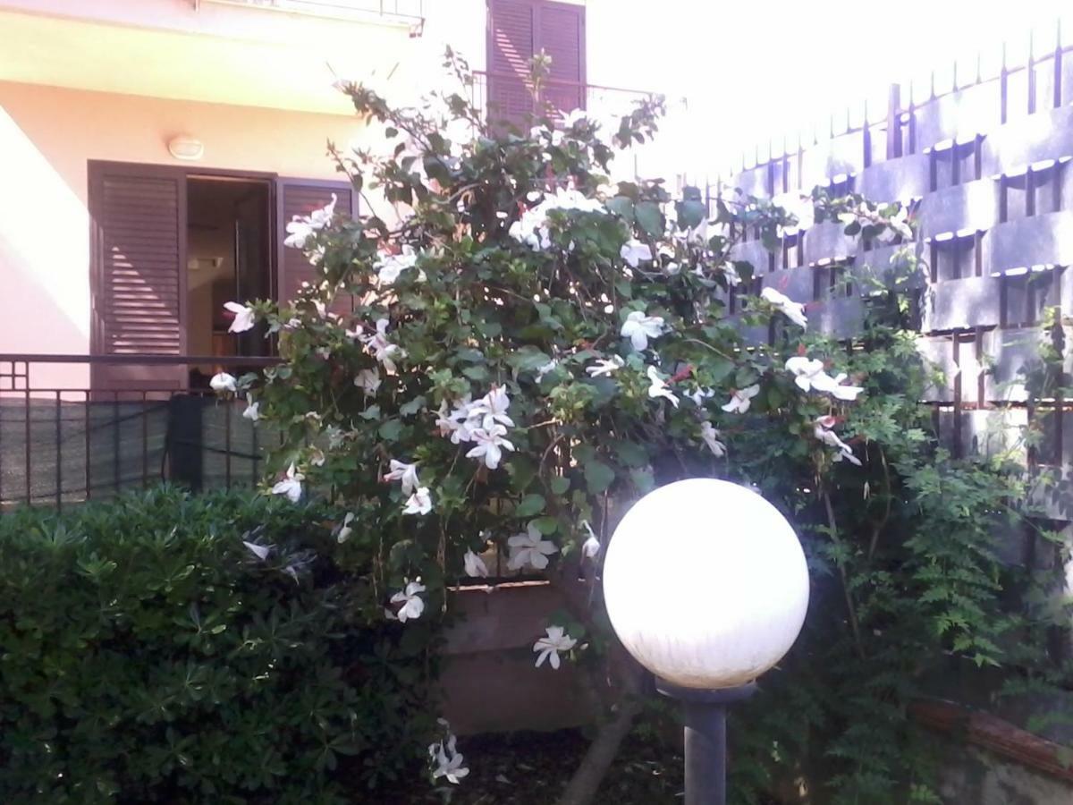 Hotel Sperone Mandra Capreria Exteriér fotografie